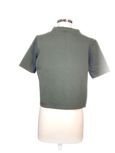 s Beden Zara T-shirt %70 İndirimli.