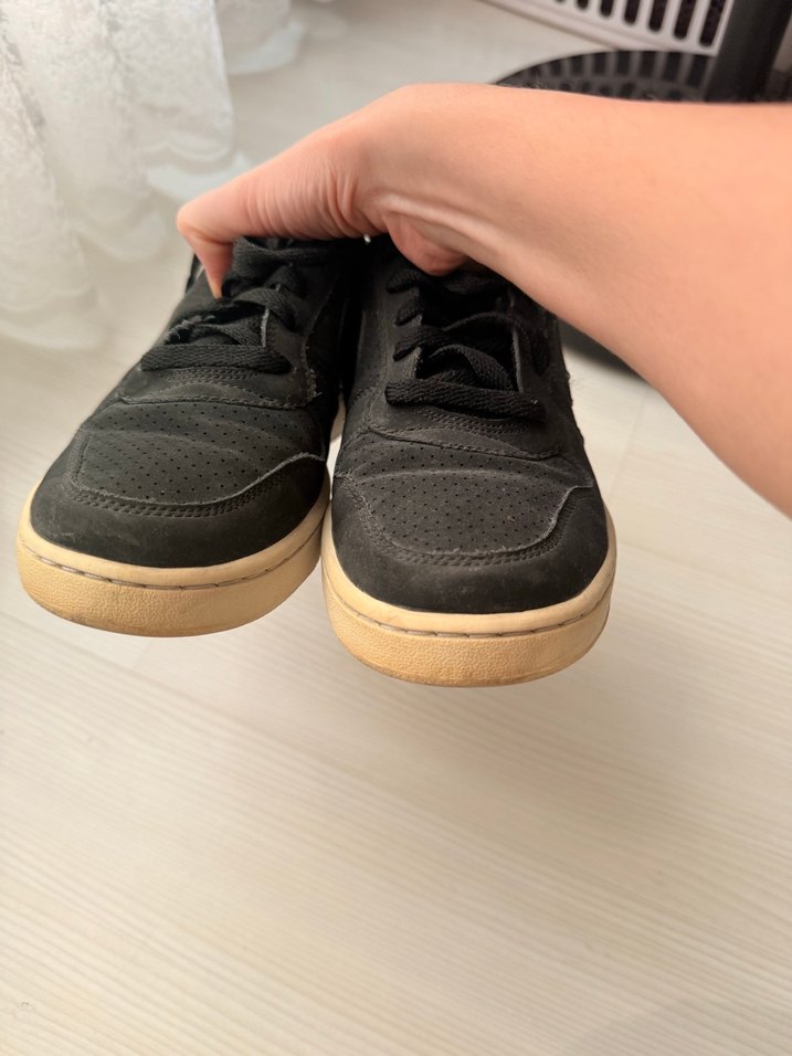 Nike Siyah Bağcıklı Kadın Spor Ayakkabı - Görsel 4