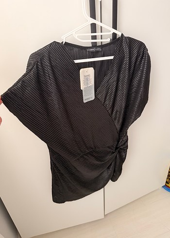 Kruvaze Yaka Siyah Pilili Kadın Bluz - Görsel 4