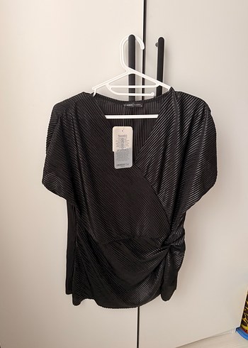 Kruvaze Yaka Siyah Pilili Kadın Bluz - Görsel 3