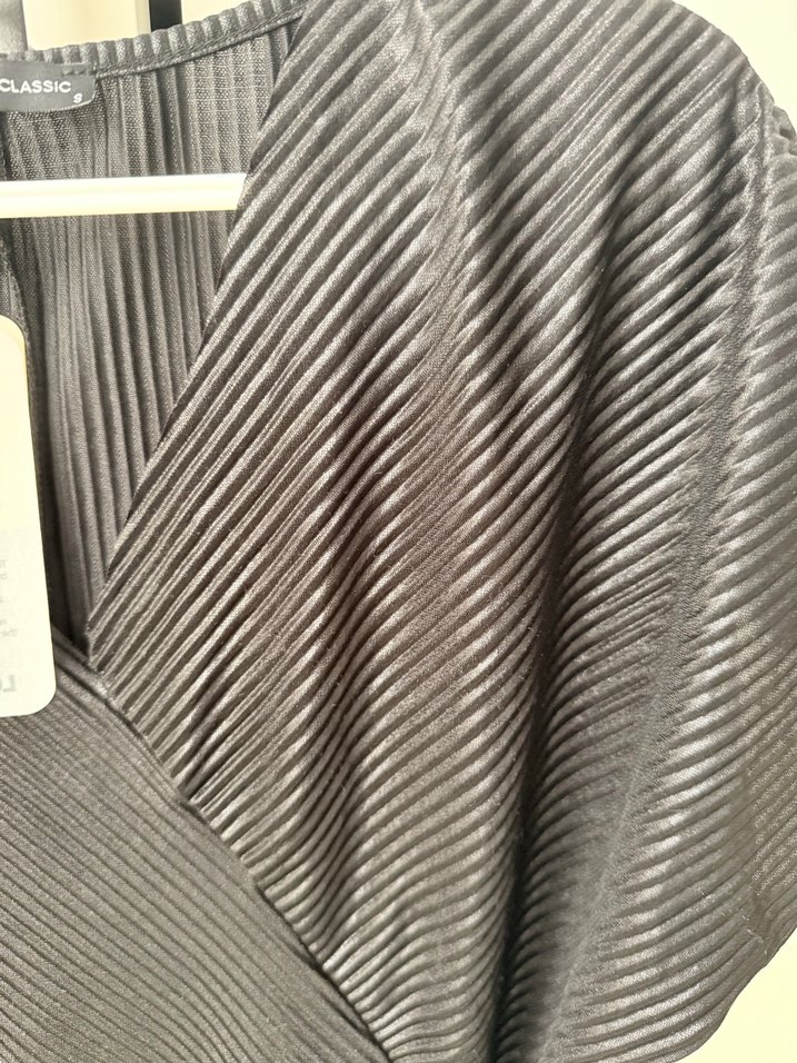 Kruvaze Yaka Siyah Pilili Kadın Bluz - Görsel 5