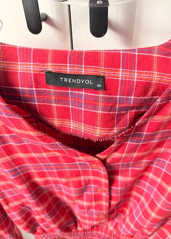 Uzun Kollu, Düğmeli Kırmızı Kareli Gömlek - Görsel 5