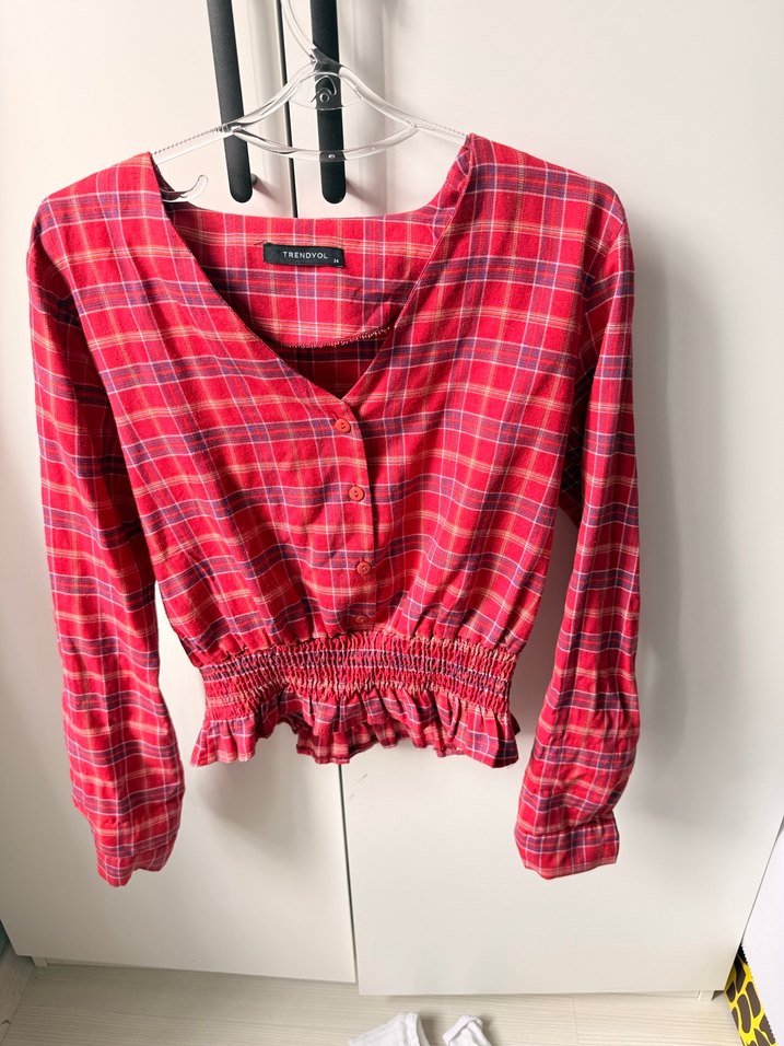 Uzun Kollu, Düğmeli Kırmızı Kareli Gömlek - Görsel 4
