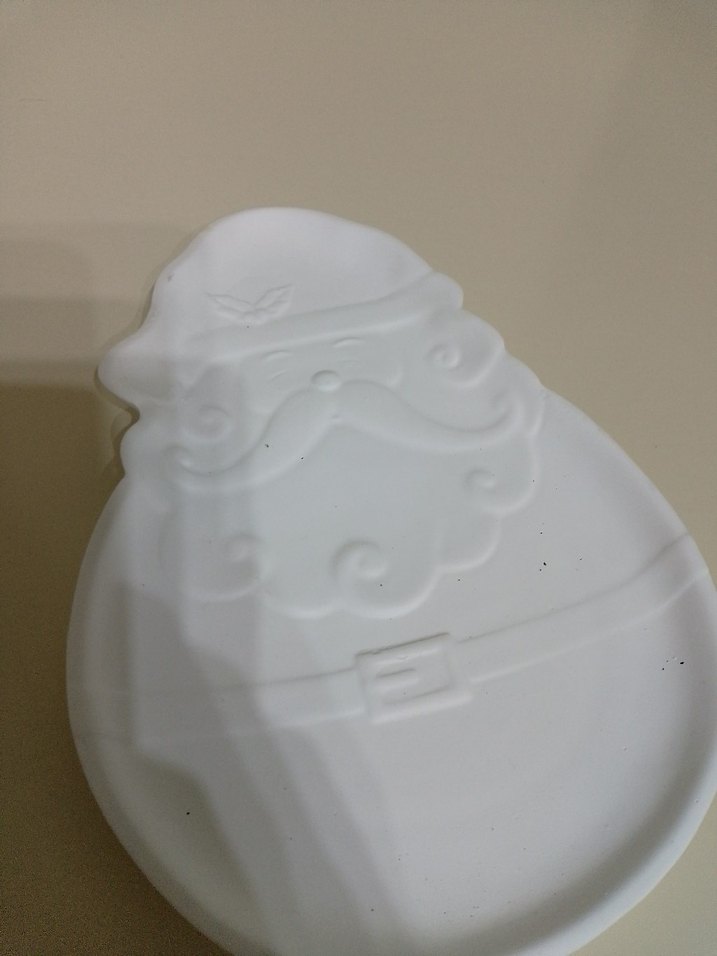 Beyaz Noel Baba Figürlü Tabak ve Küçük Figürler - Görsel 2