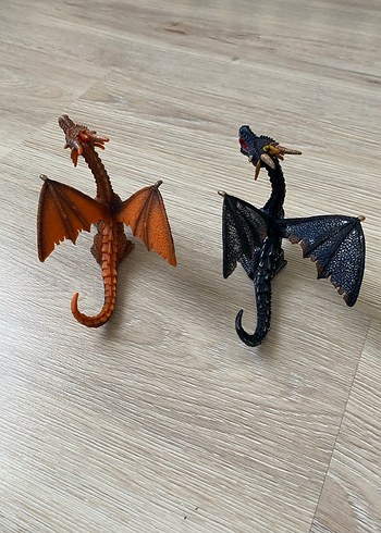 Kahverengi ve Siyah Ejderha Figürleri - Görsel 3