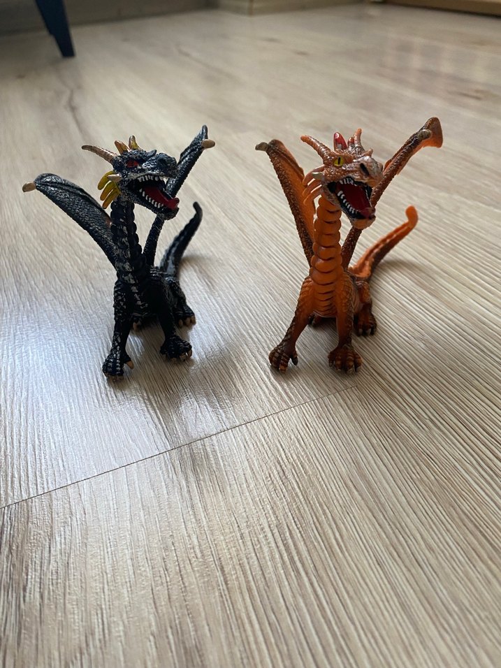 Kahverengi ve Siyah Ejderha Figürleri - Görsel 5