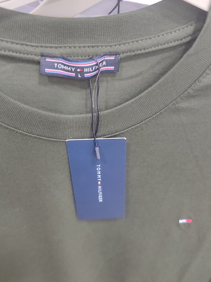 Tommy Hilfiger Haki Erkek Tişört - Görsel 2