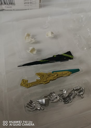 Beyaz-Siyah  Renkli Aksiyon Figürü - Görsel 3