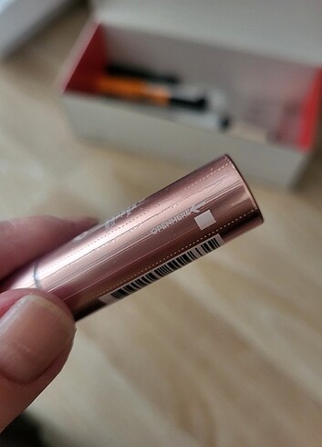  Beden Golden rose smokey lashes mascara