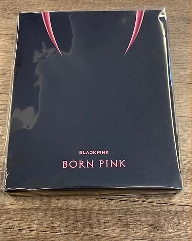 Born pink album pink vers??