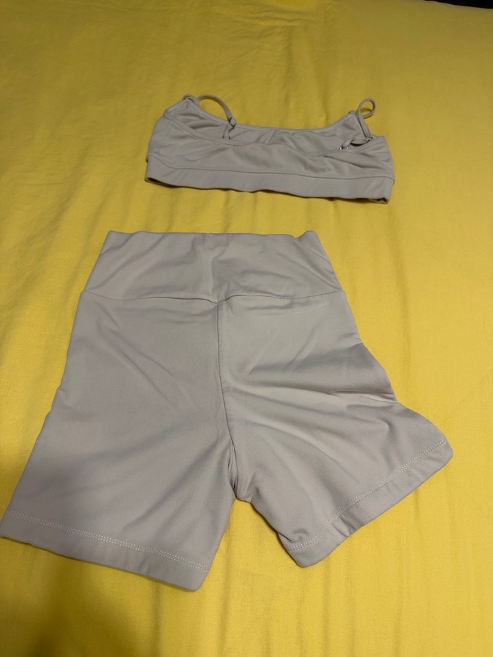 Gri Mini Spor Tarzı - Görsel 2