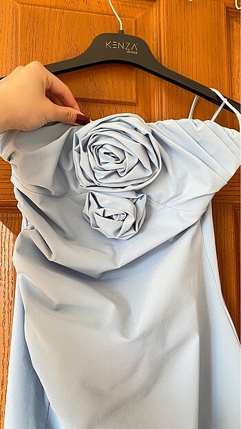 Zara Zara çiçek detaylı straplez elbise