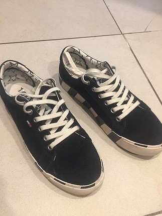 tommy hilfiger spor ayakkabi 39 numara