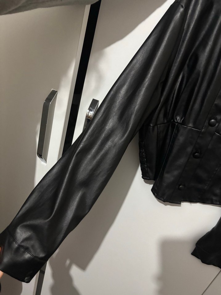 Düğmeli Siyah Deri Kadın Ceket - Görsel 2