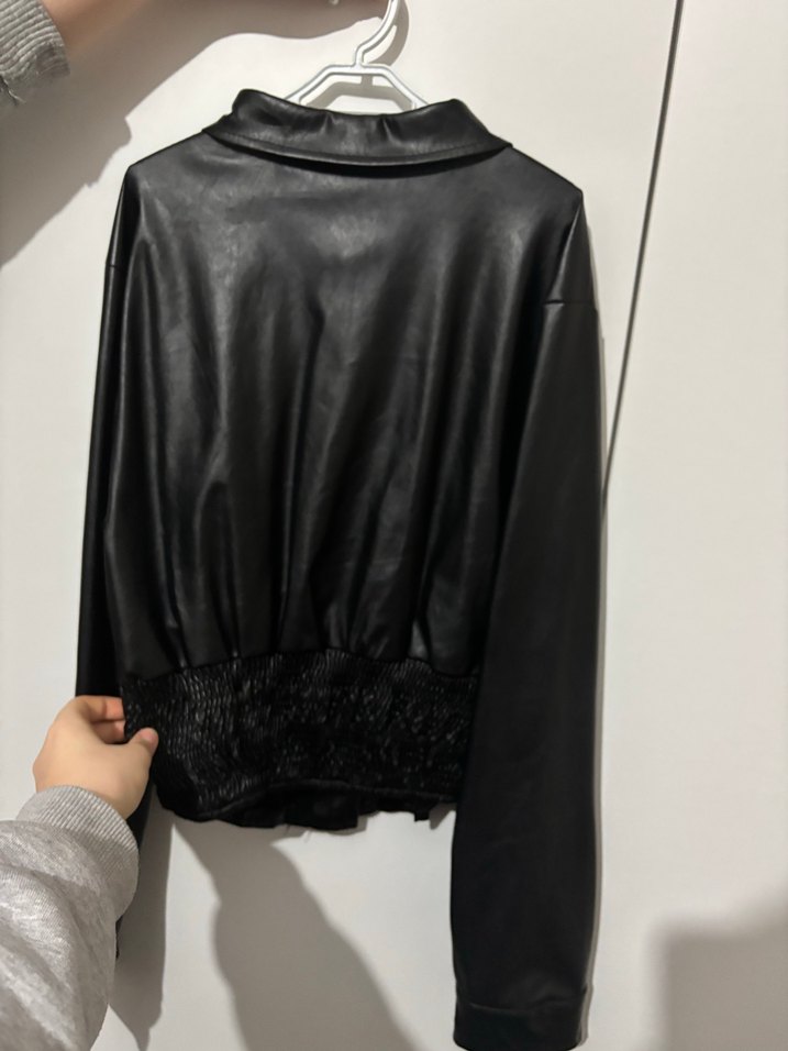 Düğmeli Siyah Deri Kadın Ceket - Görsel 3