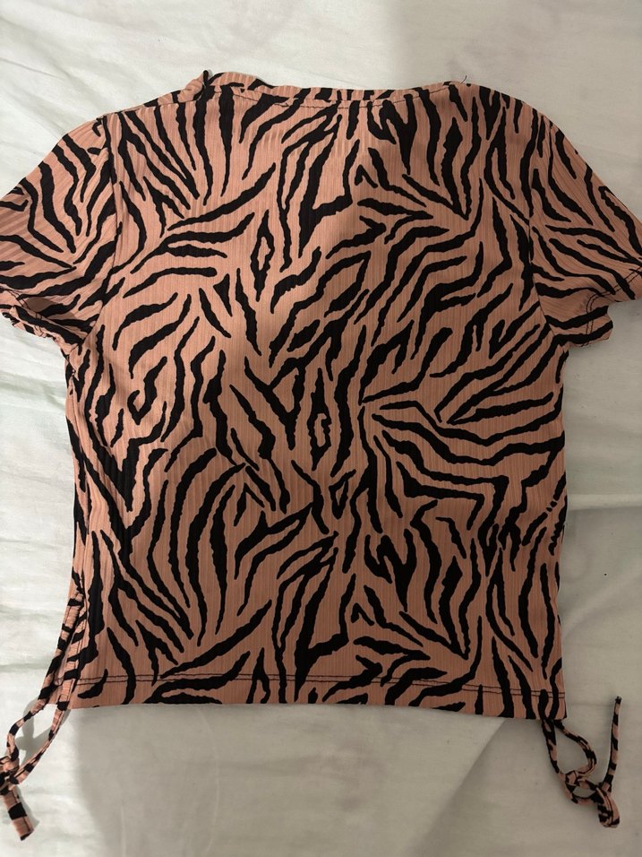 Genc kız cocuk Kahverengi Zebra Desenli Kısa Kollu Bluz crop - Görsel 4