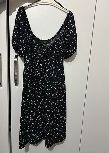 V Yaka Siyah Çiçekli Midi Elbise - Görsel 2