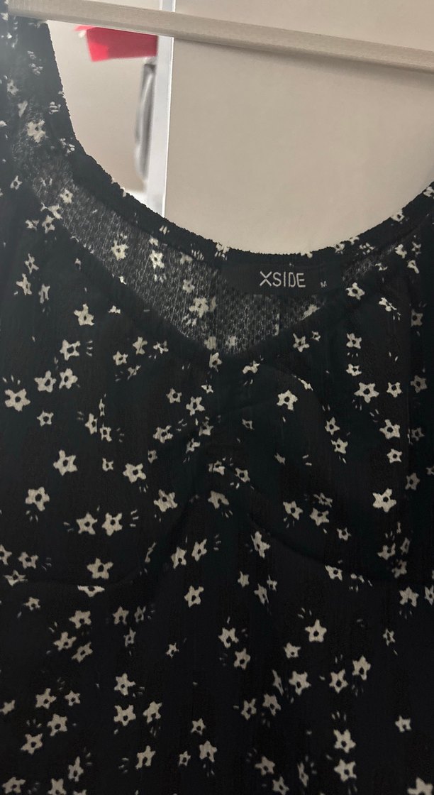 V Yaka Siyah Çiçekli Midi Elbise - Görsel 4