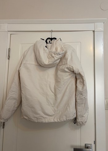 Pull&Bear Kadın Beyaz Kapüşonlu Uzun Kollu mont - Görsel 2