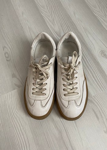 37 Beden Beyaz Minimalist Kadın Spor Ayakkabı