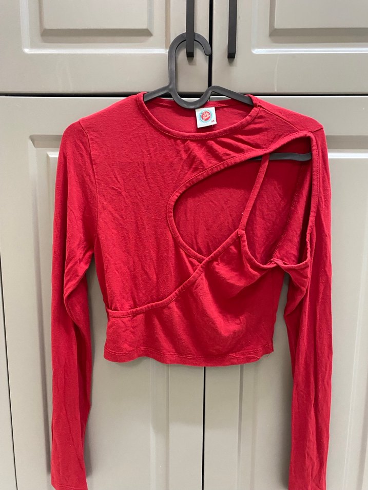 Kırmızı Uzun Kollu Fitted Bluz - Görsel 3