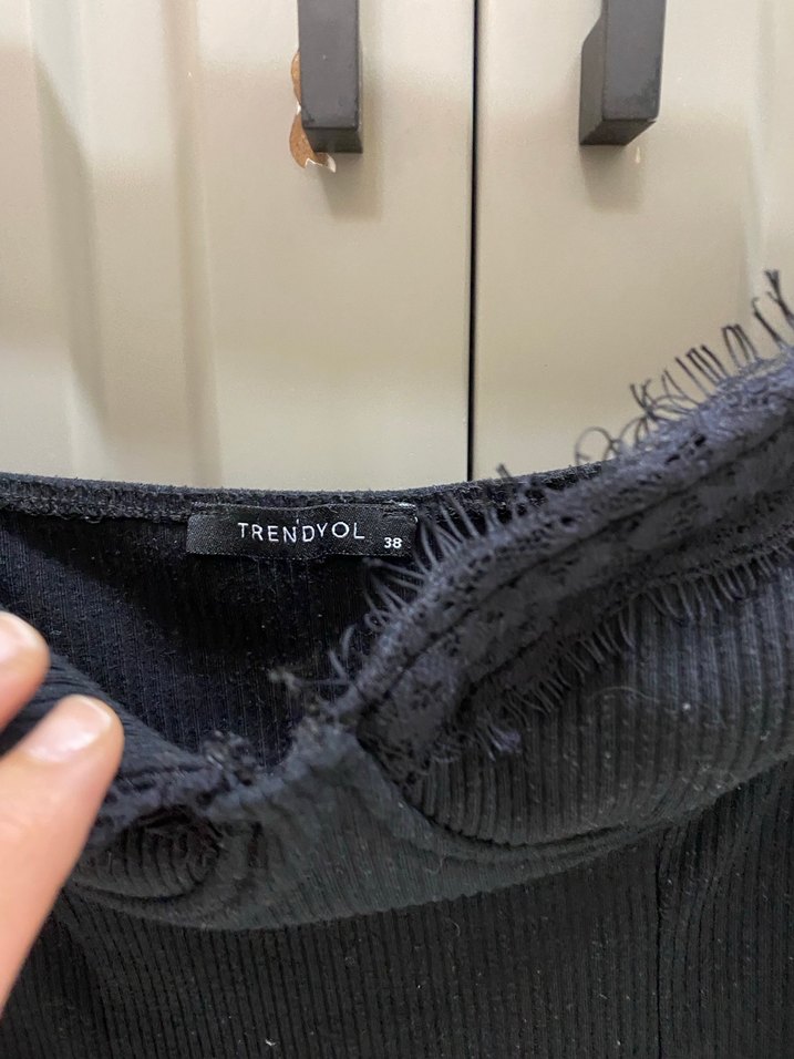 Dantelli Siyah Gotik V Yaka Büstiyer - Görsel 3