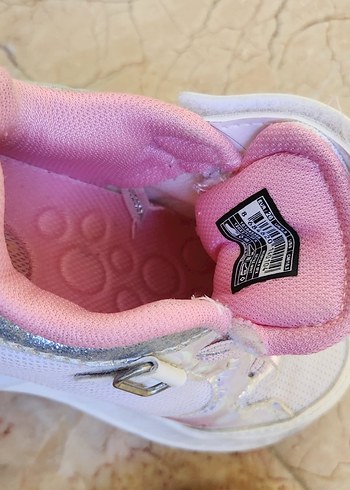 Kız Çocuk Pembe Bağcıklı ve Cırt Cırtlı Spor Ayakkabı - Görsel 4