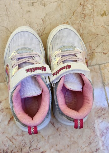 Kız Çocuk Pembe Bağcıklı ve Cırt Cırtlı Spor Ayakkabı - Görsel 3