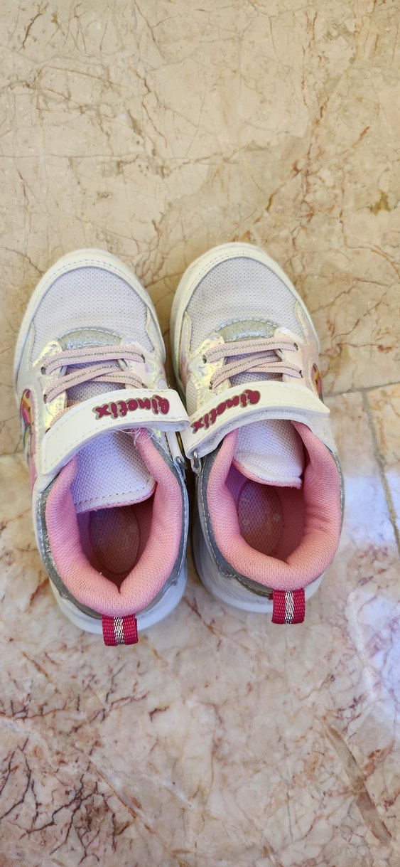 Kız Çocuk Pembe Bağcıklı ve Cırt Cırtlı Spor Ayakkabı - Görsel 3