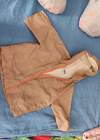 Kız Çocuk Kapüşonlu Baskılı Kahverengi Ceket - Görsel 4