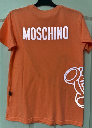 Moschino diğer