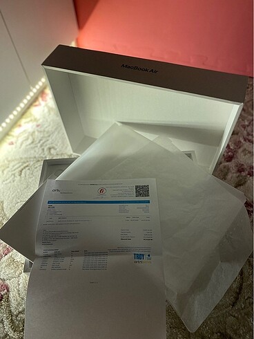 Beden Renk MacBook Air m2 8/256gb 43 pil devri