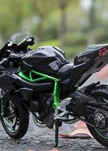  KAWASAKİ KOLEKSİYONLUK MOTOR
