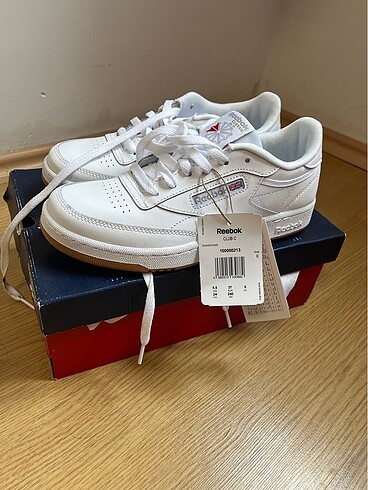 Reebok kadın ayakkabısı