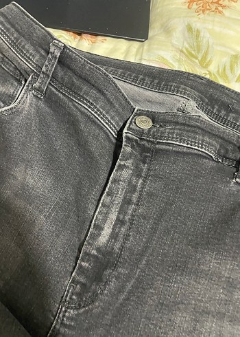 Düğmeli Gri Nakışlı Bol Kesim Kadın Jean - Görsel 3