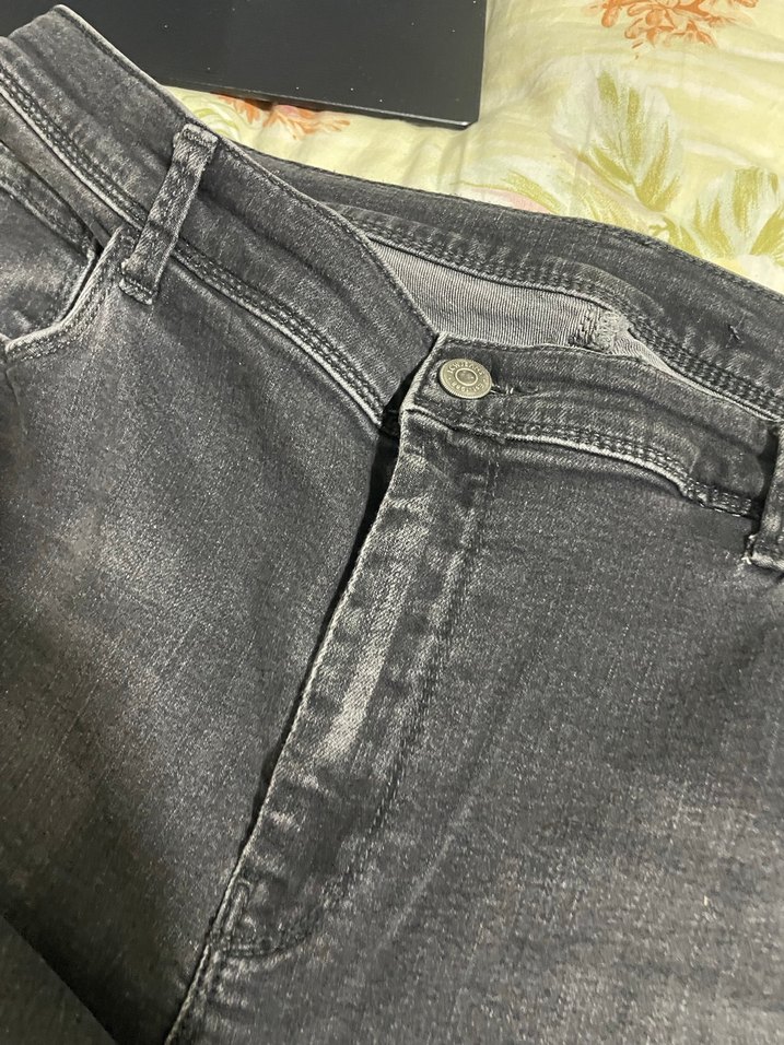 Düğmeli Gri Nakışlı Bol Kesim Kadın Jean - Görsel 3