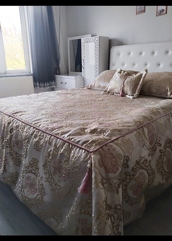 Nakışlı Pastel Beyaz Yatak Örtüsü - Görsel 2