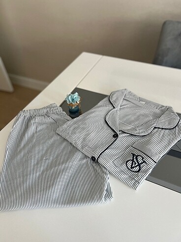 Victoria s Secret Kısa kol uzun pijama önden düğmeli victoria secret