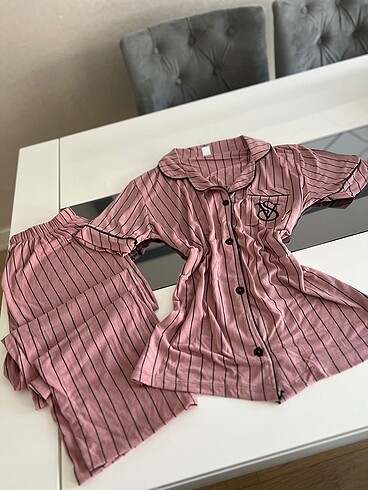 Kısa kol uzun pijama önden düğmeli victoria secret