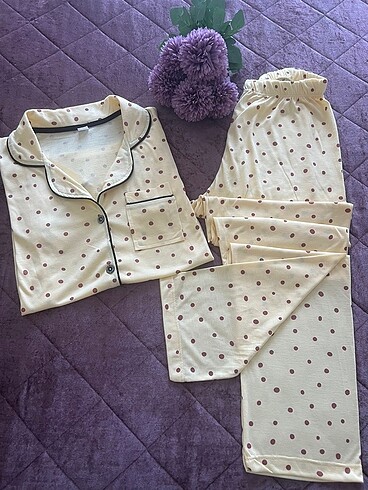 Önden düğmeli kısa kol pijama takımı
