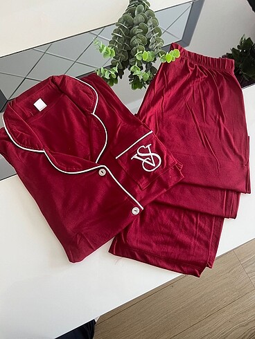 Kısa kol uzun pijama önden düğmeli victoria secret