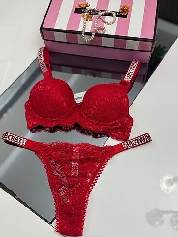 Victoria?s secret iç çamaşır takımı