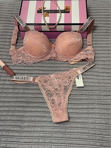 Victoria?s secret iç çamaşır takımı