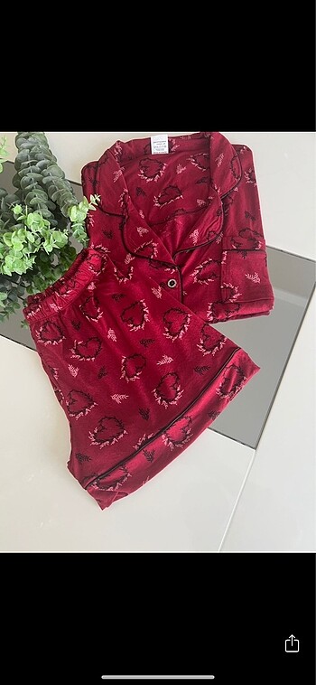 Şortlu önden düğmeli takım