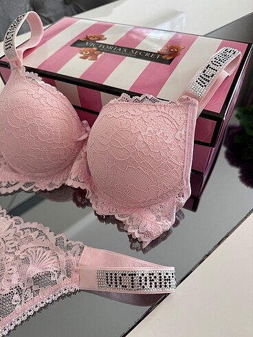 m Beden pembe Renk Victoria?s secret iç çamaşır takımı