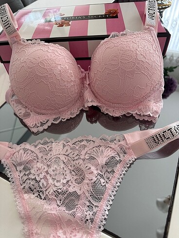 m Beden Victoria?s secret iç çamaşır takımı