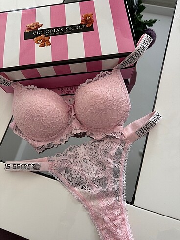 Victoria?s secret iç çamaşır takımı