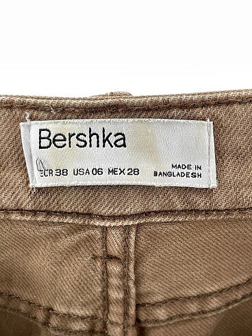 38 Beden çeşitli Renk Bershka Jean / Kot %70 İndirimli.