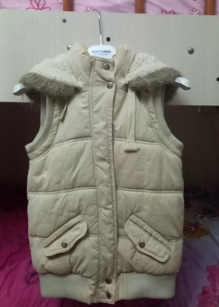 Kalın şapkalı yelek - Görsel 2