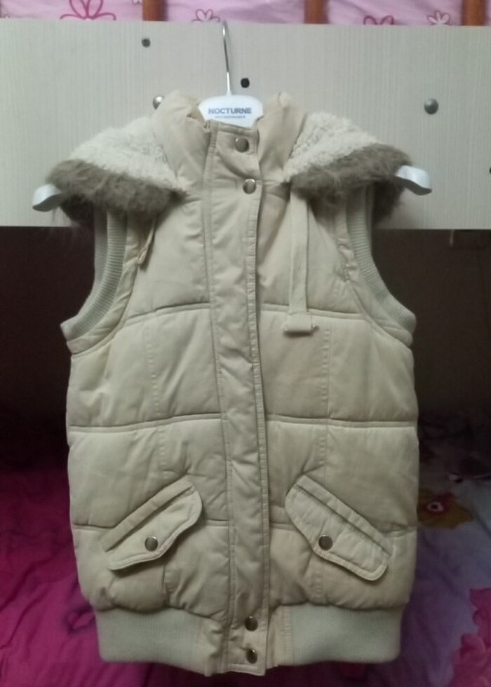 Kalın şapkalı yelek - Görsel 3